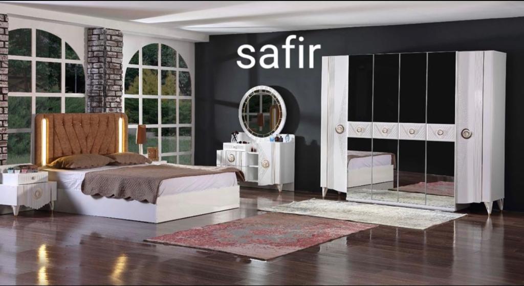 DORMITOR SAFIR